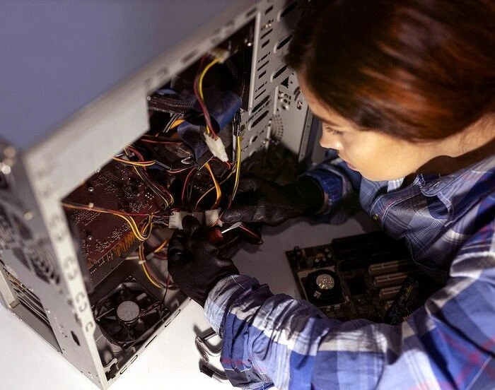 Người Nga cứ như đang trở lại những năm 90: Một món đồ đang "bán đắt như tôm tươi" tại các cửa hàng Người Nga cứ như đang trở lại những năm 90: Một món đồ đang "bán đắt như tôm tươi" tại các cửa hàng