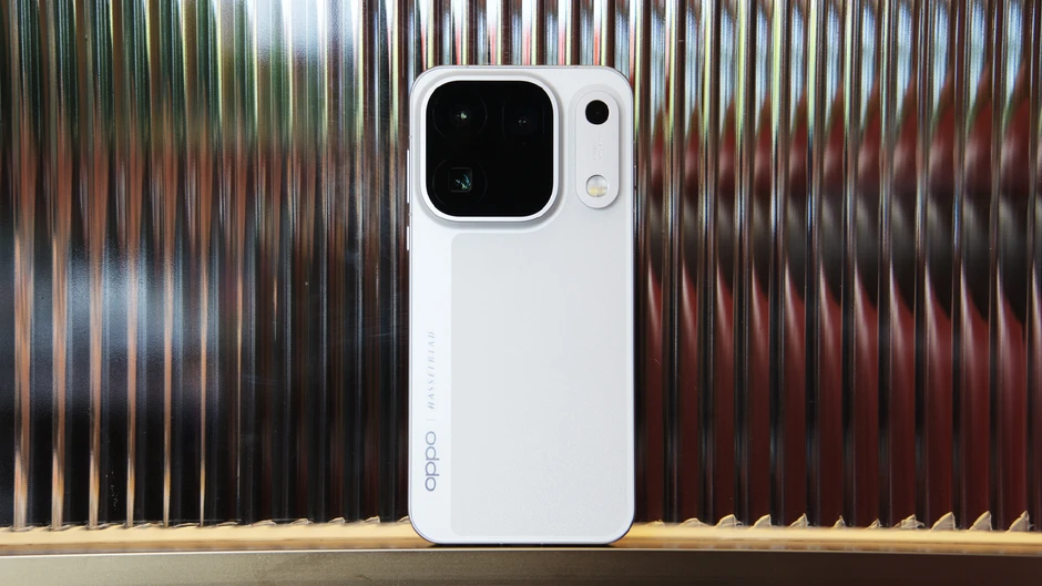 OPPO Find X10 series ra mắt: Cũng có cả bản Pro Max, camera Hasselblad 200MP, chip Dimensity, giá từ 19,5 triệu đồng