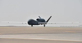 Phát hiện chiếc máy bay kỳ lạ sải cánh 40m nhưng chiều dài chưa tới 15m, chuyên làm nhiệm vụ "rình mò" ở độ cao 18km