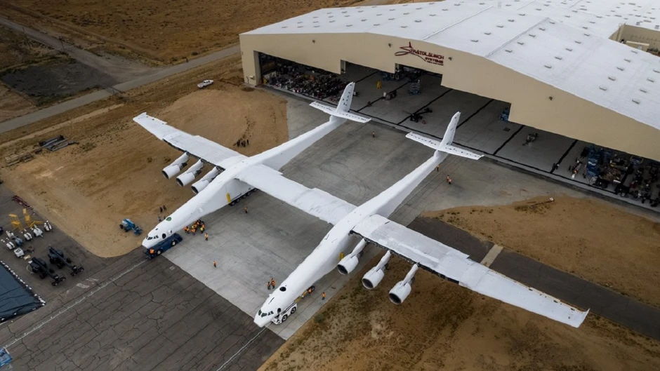 Phát hiện một máy bay sải cánh vượt Boeing 747: Dài hơn một sân bóng đá, nặng gần 590 tấn, thực hiện nhiệm vụ đặc biệt Phát hiện một máy bay sải cánh vượt Boeing 747: Dài hơn một sân bóng đá, nặng gần 590 tấn, thực hiện nhiệm vụ đặc biệt