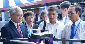 Phát triển kinh tế không gian tầm thấp