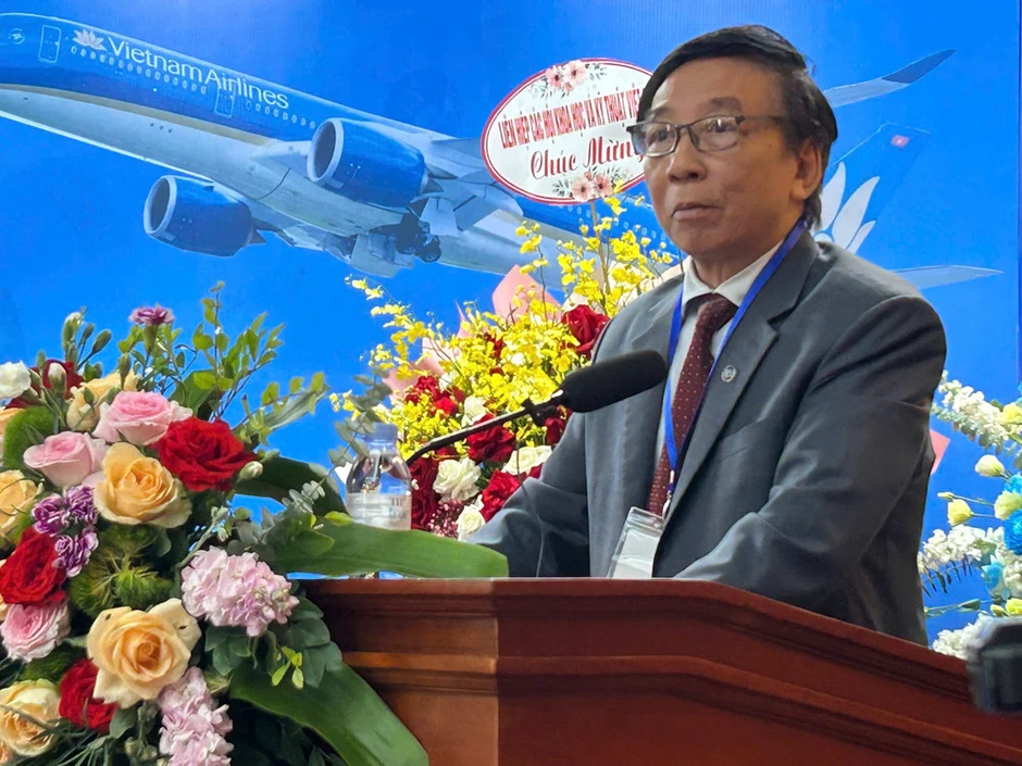 Phó Giáo sư, Tiến sĩ Phạm Ngọc Lãng tái đắc cử Chủ tịch Hội Hàng không-Vũ trụ Việt Nam Phó Giáo sư, Tiến sĩ Phạm Ngọc Lãng tái đắc cử Chủ tịch Hội Hàng không-Vũ trụ Việt Nam