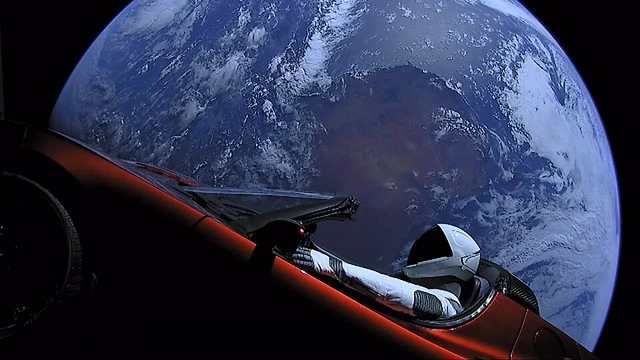 Roadster mới Elon Musk: Sự kiện công nghệ gây sốt trong thế kỷ 21 Roadster mới Elon Musk: Sự kiện công nghệ gây sốt trong thế kỷ 21