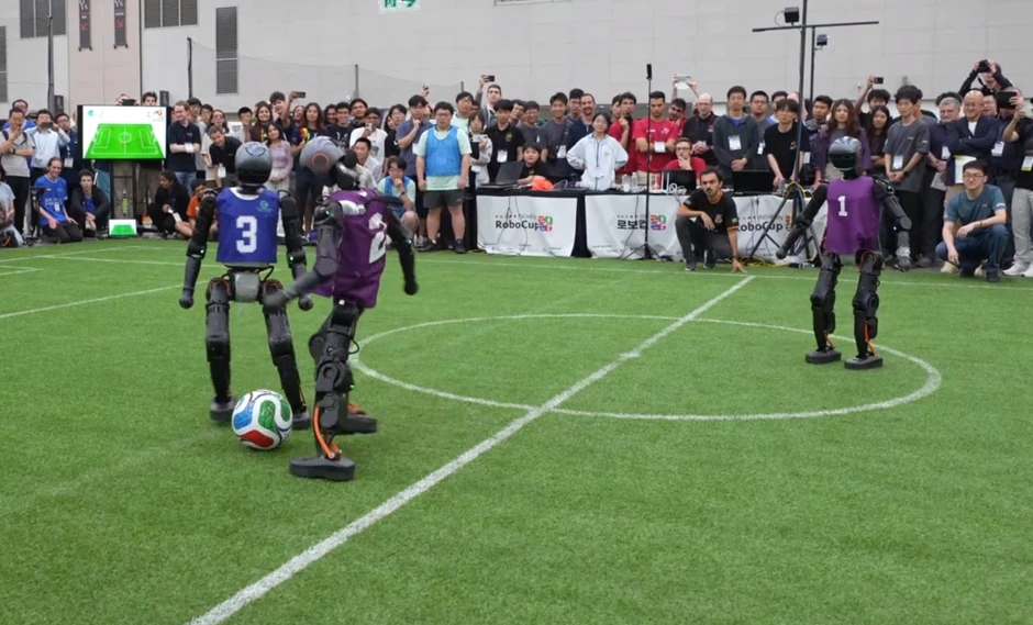 Robot Trung Quốc độc chiếm cúp thế giới và tham vọng thách thức nhà vô địch World Cup của con người Robot Trung Quốc độc chiếm cúp thế giới và tham vọng thách thức nhà vô địch World Cup của con người
