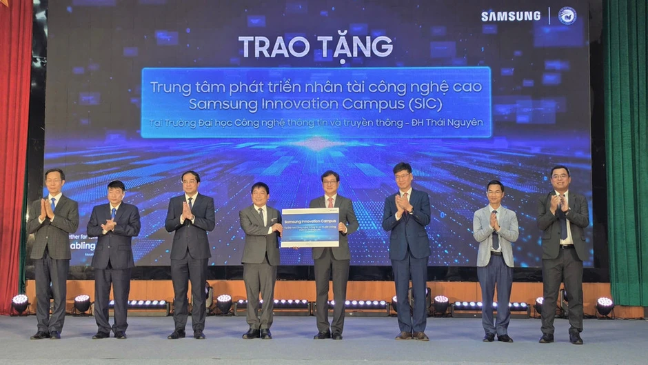 Samsung cung cấp các khóa đào tạo công nghệ cao cho thế hệ trẻ Việt Nam Samsung cung cấp các khóa đào tạo công nghệ cao cho thế hệ trẻ Việt Nam