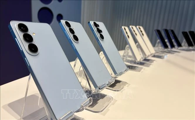 Samsung ra mắt Galaxy Z Fold 8 và kính AI, tăng tốc cuộc đua thiết bị thông minh Samsung ra mắt Galaxy Z Fold 8 và kính AI, tăng tốc cuộc đua thiết bị thông minh