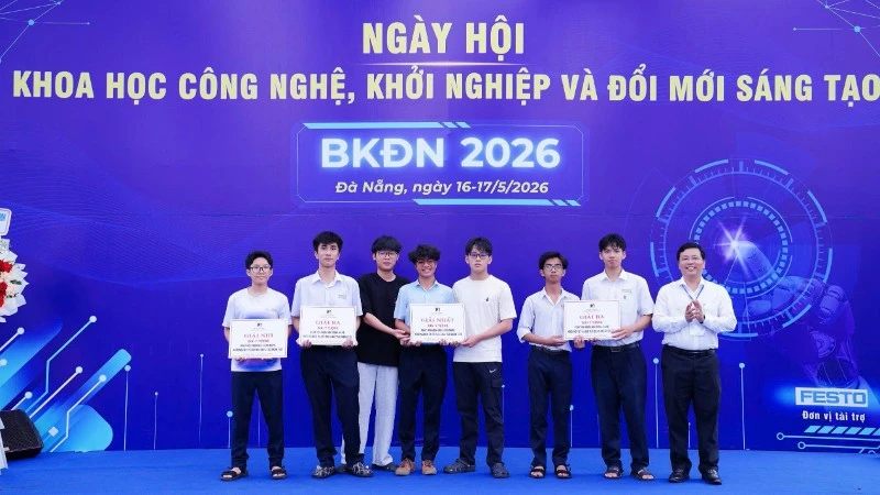 Sôi động Ngày hội Khoa học công nghệ và đổi mới sáng tạo Đại học Bách khoa Đà Nẵng 2026 Sôi động Ngày hội Khoa học công nghệ và đổi mới sáng tạo Đại học Bách khoa Đà Nẵng 2026