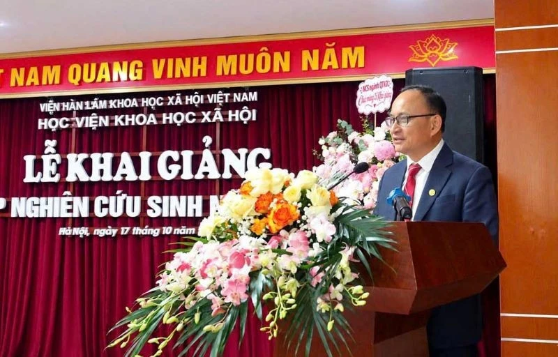 Tăng cường đào tạo nghiên cứu sinh ngành Khoa học xã hội và nhân văn Tăng cường đào tạo nghiên cứu sinh ngành Khoa học xã hội và nhân văn