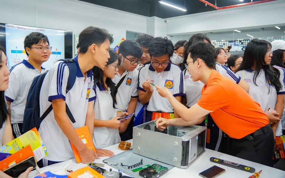 Thêm cơ hội phát triển nhân lực số từ vùng khó khăn