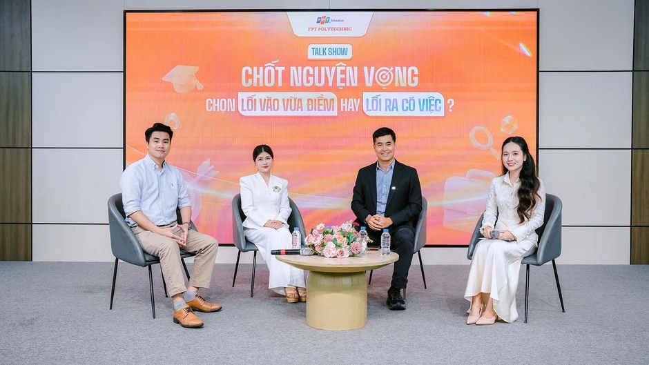 Thí sinh đạt 15-20 điểm: Bẫy chọn trường "vừa sức" và 4 điều thí sinh phải kiểm tra ngay