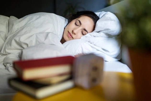 Thói quen đặt điện thoại cạnh giường và sự thật ít người biết