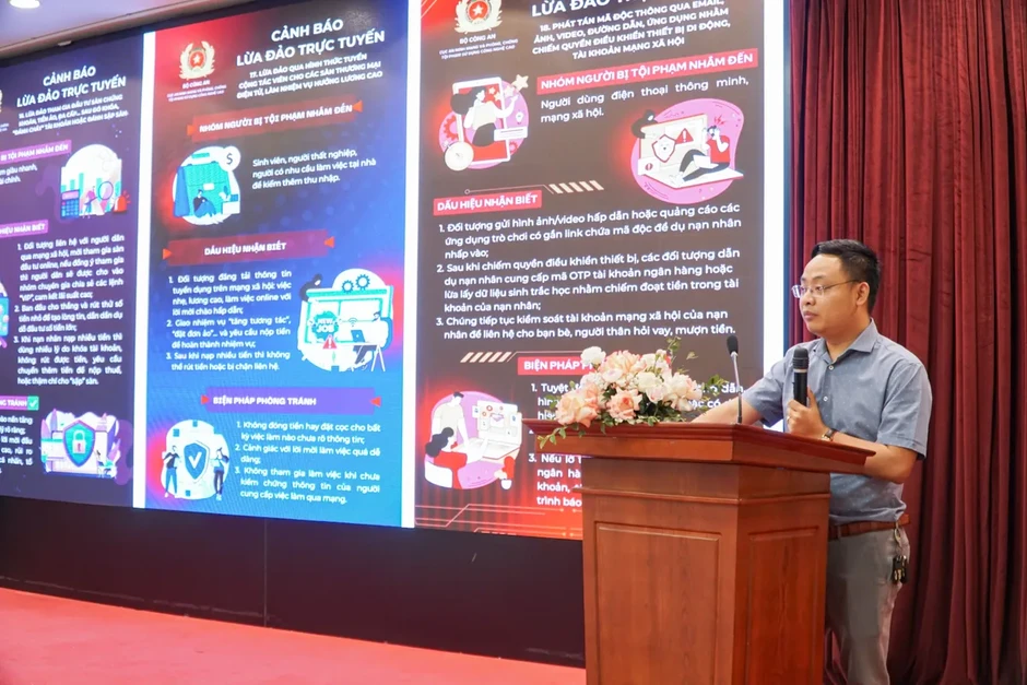 Thúc đẩy chuyển đổi số và đảm bảo an toàn thông tin cho khu vực kinh tế tập thể, hợp tác xã Thúc đẩy chuyển đổi số và đảm bảo an toàn thông tin cho khu vực kinh tế tập thể, hợp tác xã