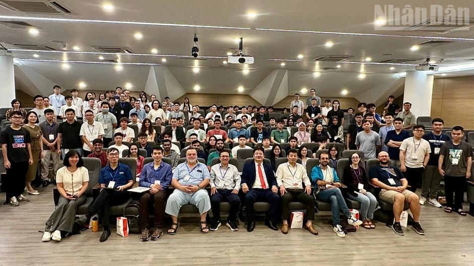Thúc đẩy nghiên cứu học thuật mật mã giữa Việt Nam với quốc tế Thúc đẩy nghiên cứu học thuật mật mã giữa Việt Nam với quốc tế