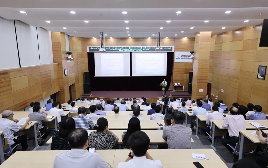 Thúc đẩy nghiên cứu, tăng cường năng lực cho Viện Hàn lâm KHCN Việt Nam Thúc đẩy nghiên cứu, tăng cường năng lực cho Viện Hàn lâm KHCN Việt Nam