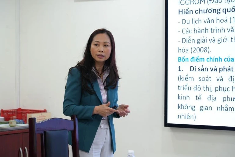 Tọa đàm khoa học về Nghị quyết 80-NQ/TW: Từ mục tiêu chiến lược đến các giải pháp phát triển văn hóa Việt Nam Tọa đàm khoa học về Nghị quyết 80-NQ/TW: Từ mục tiêu chiến lược đến các giải pháp phát triển văn hóa Việt Nam
