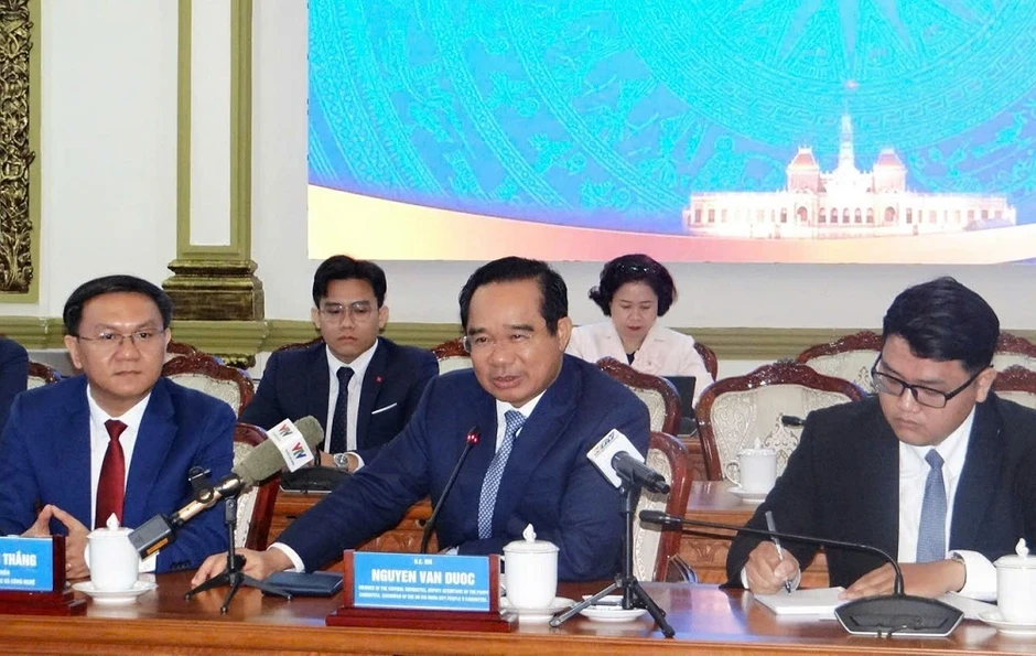 TPHCM thúc đẩy hạ tầng AI với dự án trung tâm dữ liệu 2,1 tỷ USD TPHCM thúc đẩy hạ tầng AI với dự án trung tâm dữ liệu 2,1 tỷ USD