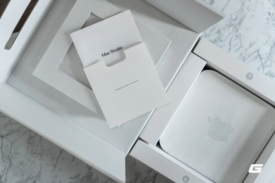 Trên tay Mac Studio M5 Max chính hãng tại Việt Nam: Thiết kế nhỏ gọn , hiệu năng mạnh mẽ Trên tay Mac Studio M5 Max chính hãng tại Việt Nam: Thiết kế nhỏ gọn , hiệu năng mạnh mẽ