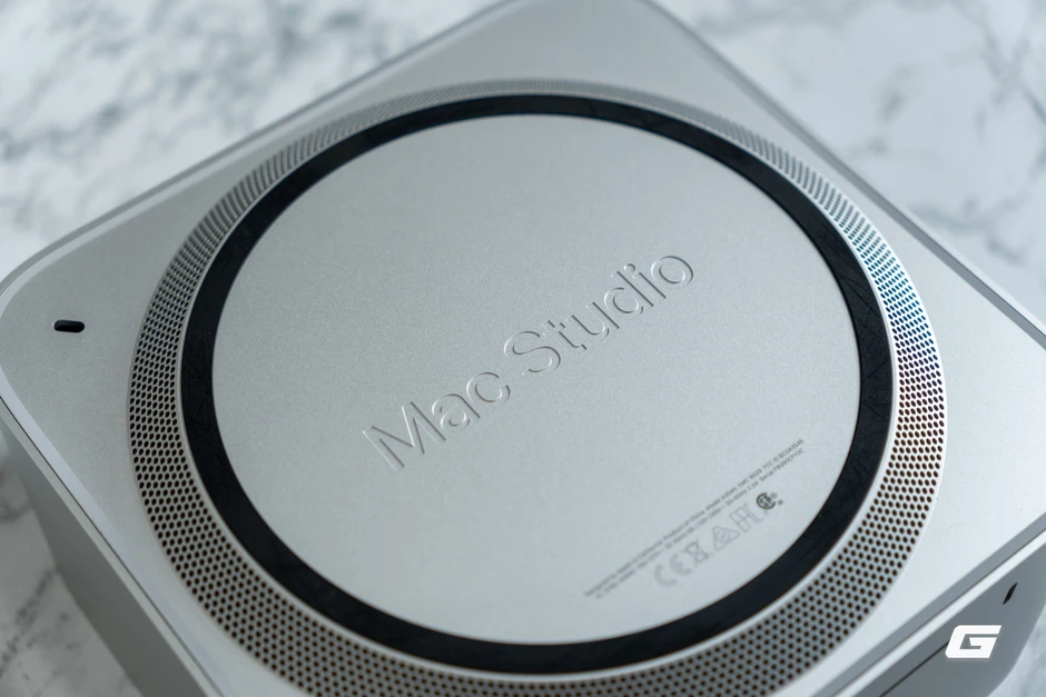Trên tay Mac Studio M5 Max chính hãng tại Việt Nam: Thiết kế nhỏ gọn , hiệu năng mạnh mẽ Trên tay Mac Studio M5 Max chính hãng tại Việt Nam: Thiết kế nhỏ gọn , hiệu năng mạnh mẽ