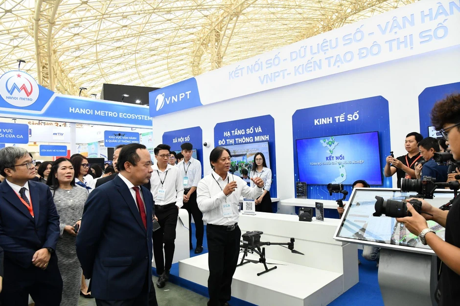 Từ AI đến thiết bị UAV: Công nghệ VNPT hiện diện trong nhiều lĩnh vực Từ AI đến thiết bị UAV: Công nghệ VNPT hiện diện trong nhiều lĩnh vực