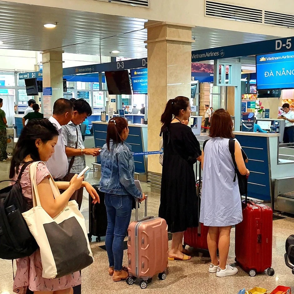 Tuyệt chiêu tự ký gửi hành lý sân bay chỉ trong 2 phút giúp bạn thoát cảnh xếp hàng Tuyệt chiêu tự ký gửi hành lý sân bay chỉ trong 2 phút giúp bạn thoát cảnh xếp hàng