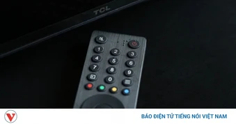Vì sao các hãng TV chưa khai tử điều khiển hồng ngoại dù đã có Bluetooth?