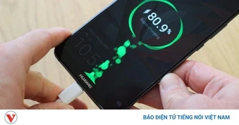 Vì sao sạc nhanh, điện thoại sạc chậm bất thường?