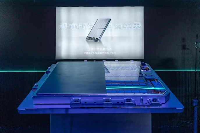 Vì sao smartphone Trung Quốc ngày càng mỏng mà pin lại lên 7.000 mAh? Vì sao smartphone Trung Quốc ngày càng mỏng mà pin lại lên 7.000 mAh?