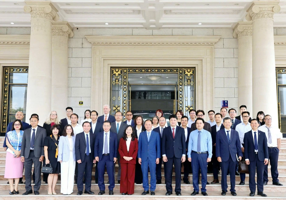 Viện Hàn lâm Khoa học và Công nghệ Việt Nam hợp tác Vingroup nghiên cứu, phát triển những lĩnh vực mũi nhọn Viện Hàn lâm Khoa học và Công nghệ Việt Nam hợp tác Vingroup nghiên cứu, phát triển những lĩnh vực mũi nhọn