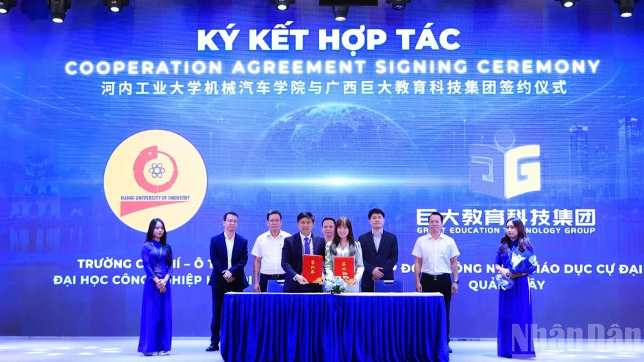 Việt Nam hội tụ điều kiện trở thành trụ cột của Đông Nam Á trong kỷ nguyên năng suất mới của AI hiện thân Việt Nam hội tụ điều kiện trở thành trụ cột của Đông Nam Á trong kỷ nguyên năng suất mới của AI hiện thân