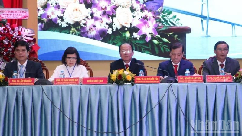 Vĩnh Long tập trung đưa khoa học-kỹ thuật vào cuộc sống Vĩnh Long tập trung đưa khoa học-kỹ thuật vào cuộc sống