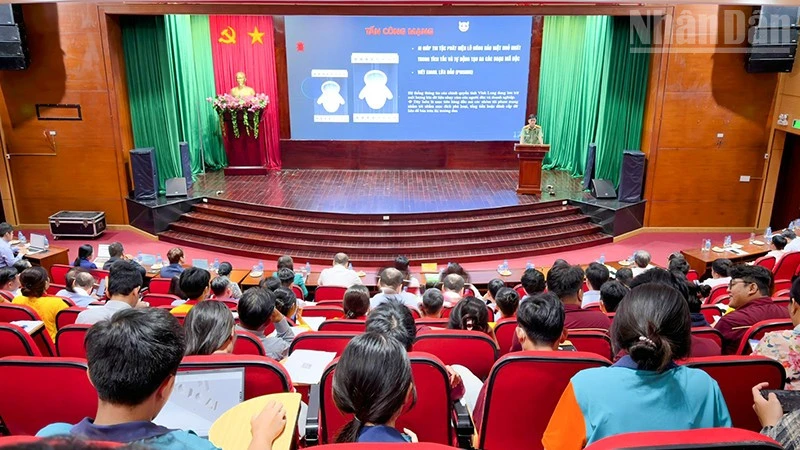 Vĩnh Long thúc đẩy chuyển đổi trí tuệ nhân tạo và nâng cao năng suất lao động khối chính quyền Vĩnh Long thúc đẩy chuyển đổi trí tuệ nhân tạo và nâng cao năng suất lao động khối chính quyền