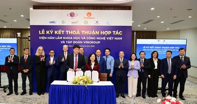 VinSpace của ông Phạm Nhật Vượng bắt tay với đơn vị duy nhất của Việt Nam sở hữu vệ tinh siêu nhỏ: Lên kế hoạch phát triển chùm vệ tinh và hệ thống quan sát Trái đất VinSpace của ông Phạm Nhật Vượng bắt tay với đơn vị duy nhất của Việt Nam sở hữu vệ tinh siêu nhỏ: Lên kế hoạch phát triển chùm vệ tinh và hệ thống quan sát Trái đất