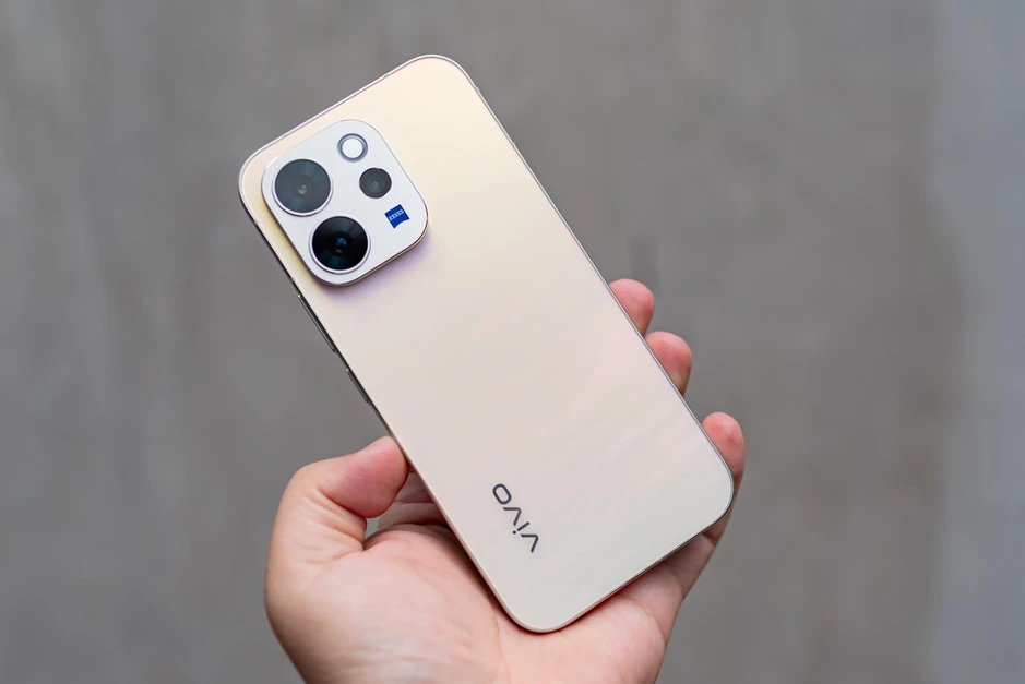 Vivo ra mắt bộ đôi V70 và V70 FE nâng tầm trải nghiệm nhiếp ảnh Vivo ra mắt bộ đôi V70 và V70 FE nâng tầm trải nghiệm nhiếp ảnh