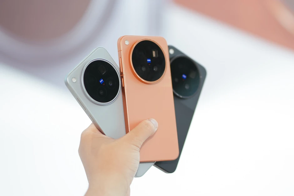 vivo X500 series chính thức: Nâng cấp quá ngon, camera chụp đẹp như máy ảnh, có bán chính hãng cả bản Pro Max vivo X500 series chính thức: Nâng cấp quá ngon, camera chụp đẹp như máy ảnh, có bán chính hãng cả bản Pro Max