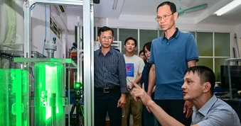 Xây dựng đội ngũ cho chương trình điện hạt nhân
