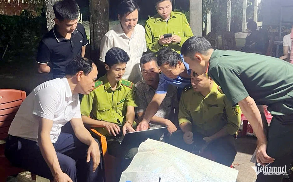 ‘Chìa khóa vàng’ từ bạn gái giúp tìm thấy nam sinh viên lạc giữa rừng Tam Đảo ‘Chìa khóa vàng’ từ bạn gái giúp tìm thấy nam sinh viên lạc giữa rừng Tam Đảo