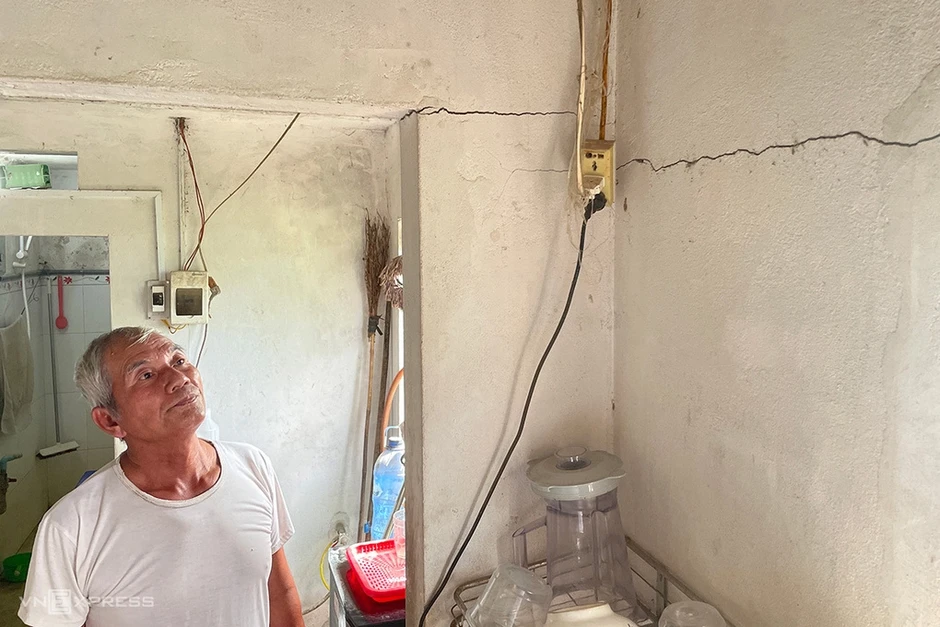 115 nhà dân bị nứt do thi công cao tốc Hoài Nhơn - Quy Nhơn 115 nhà dân bị nứt do thi công cao tốc Hoài Nhơn - Quy Nhơn