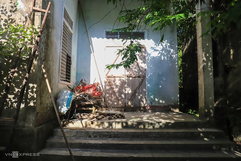 22 hộ dân 'sống treo' 18 năm ở Vinh sắp được di dời 22 hộ dân 'sống treo' 18 năm ở Vinh sắp được di dời