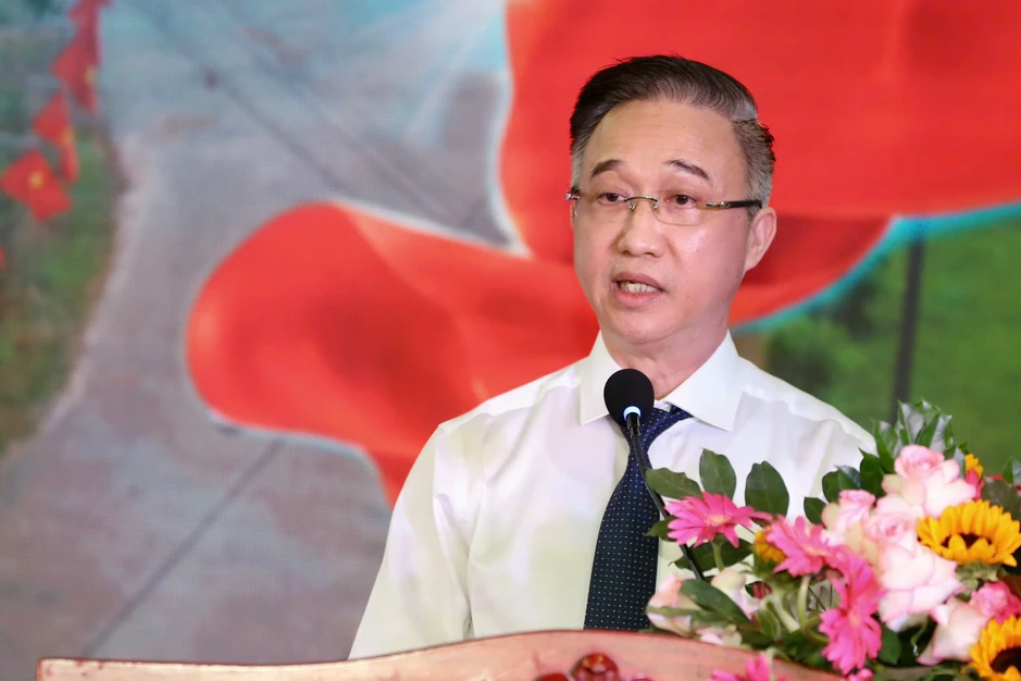TinVina kỷ niệm 7 năm chương trình Tự hào cờ Tổ quốc TinVina kỷ niệm 7 năm chương trình Tự hào cờ Tổ quốc