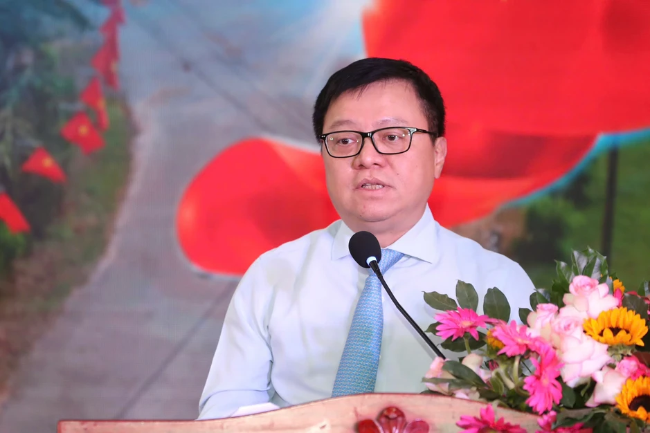 TinVina kỷ niệm 7 năm chương trình Tự hào cờ Tổ quốc TinVina kỷ niệm 7 năm chương trình Tự hào cờ Tổ quốc
