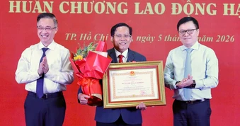 TinVina kỷ niệm 7 năm chương trình Tự hào cờ Tổ quốc