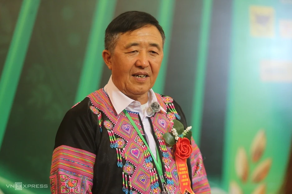 Biến nương ngô, sắn thành vườn cây cho 2-3 tỷ đồng mỗi năm Biến nương ngô, sắn thành vườn cây cho 2-3 tỷ đồng mỗi năm