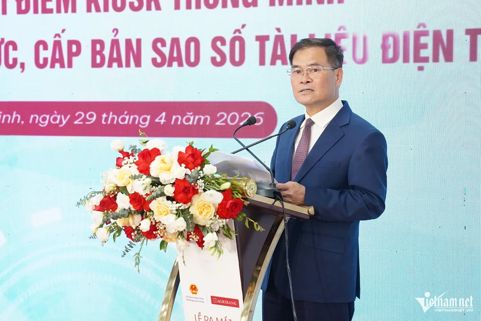 Chủ tịch tỉnh Quảng Ninh: Sử dụng 'trạm dịch vụ số' để xóa máy photocopy