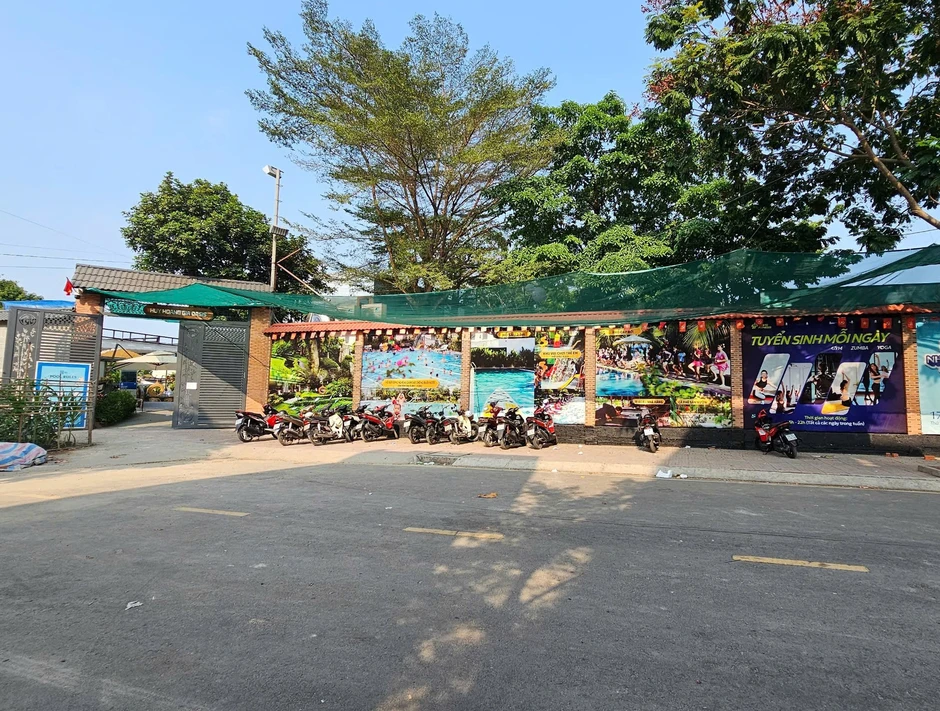 Chuyển về nơi ở mới hơn 1 tháng, bé trai tử vong thương tâm trong hồ bơi gần nhà Chuyển về nơi ở mới hơn 1 tháng, bé trai tử vong thương tâm trong hồ bơi gần nhà