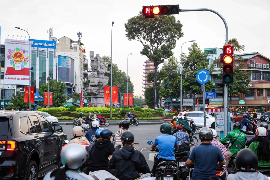 Có nên tháo dỡ vòng xoay ở TP.HCM: Xây thêm cầu vượt, hầm chui Có nên tháo dỡ vòng xoay ở TP.HCM: Xây thêm cầu vượt, hầm chui