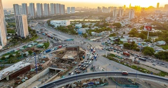 Có nên tháo dỡ vòng xoay ở TP.HCM: Xây thêm cầu vượt, hầm chui