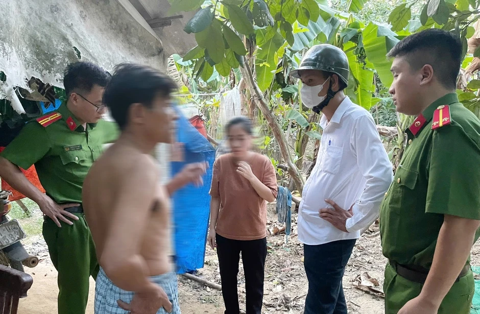 Đã tìm thấy hai mẹ con ở Thái Nguyên rời nhà cùng người đàn ông áo trắng tại Huế Đã tìm thấy hai mẹ con ở Thái Nguyên rời nhà cùng người đàn ông áo trắng tại Huế