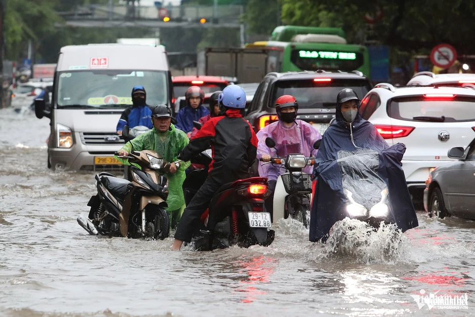 Dự báo thời tiết 14/8: Miền Bắc còn nắng nóng, từ chiều tối mưa giông sầm sập Dự báo thời tiết 14/8: Miền Bắc còn nắng nóng, từ chiều tối mưa giông sầm sập
