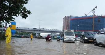 Dự báo thời tiết 16/9: Hà Nội và 6 tỉnh tiếp tục mưa lớn, có nơi trên 250mm