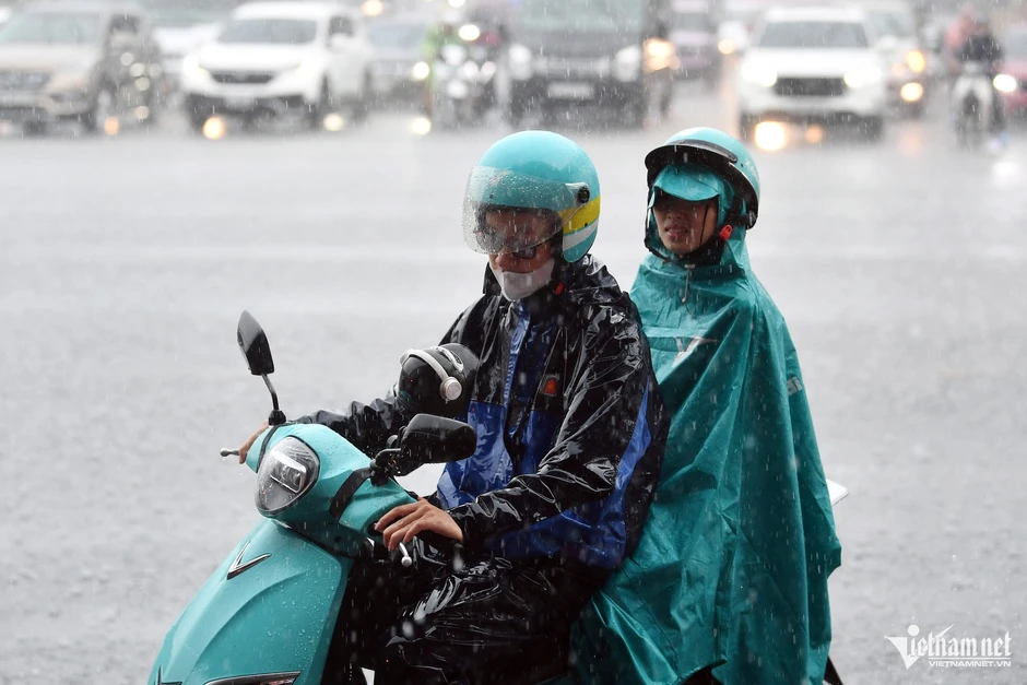 Dự báo thời tiết 17/5/2026: Mưa giông mạnh xuất hiện ở nhiều vùng trên cả nước Dự báo thời tiết 17/5/2026: Mưa giông mạnh xuất hiện ở nhiều vùng trên cả nước